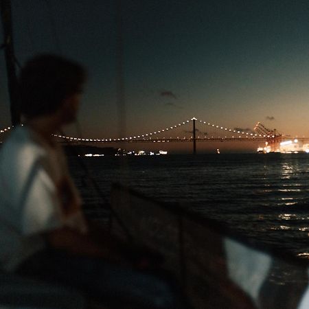Stay In A Boat - Lisboa 외부 사진