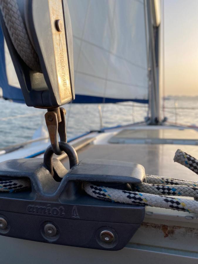 Stay In A Boat - Lisboa 외부 사진