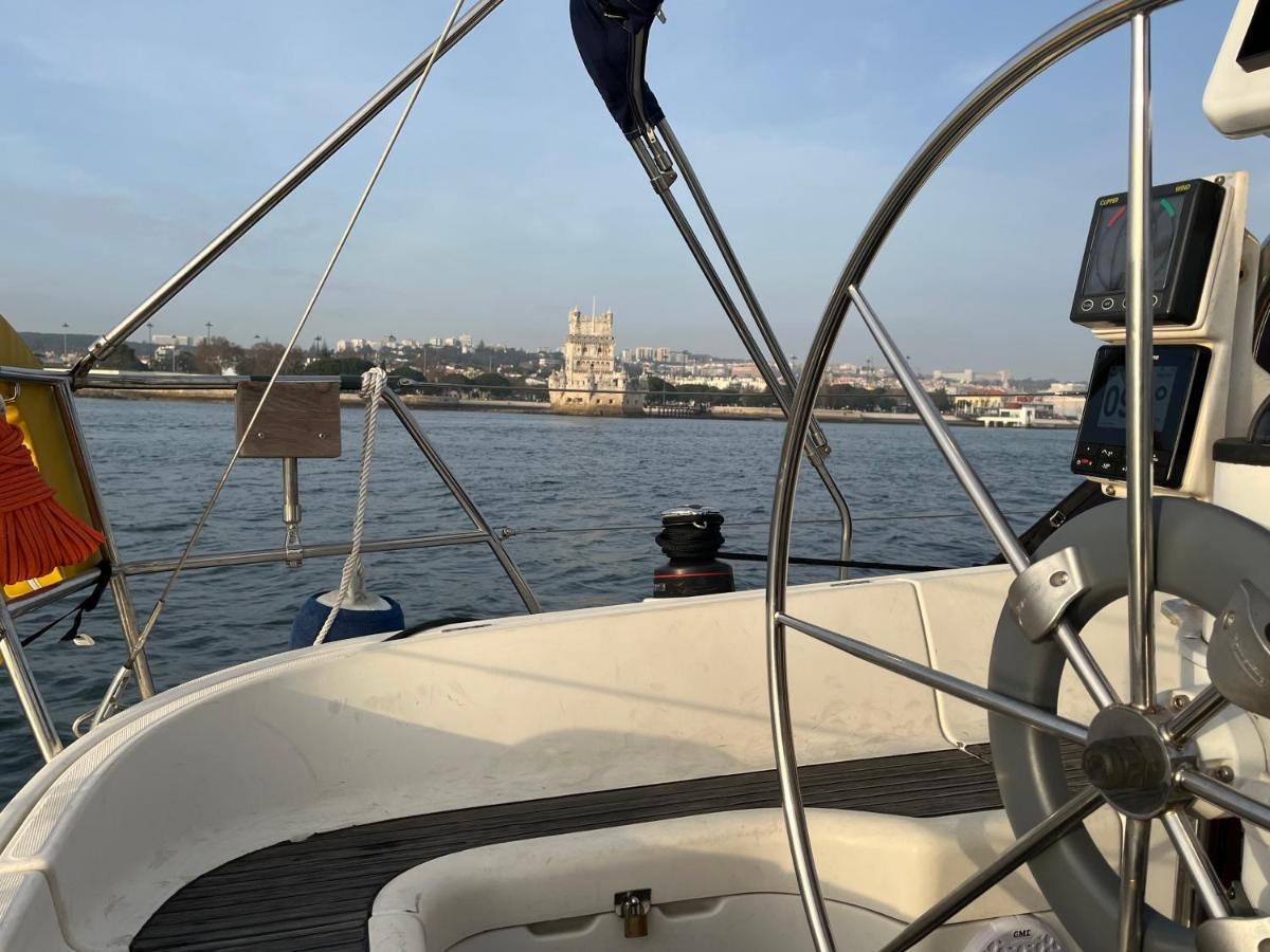 Stay In A Boat - Lisboa 외부 사진